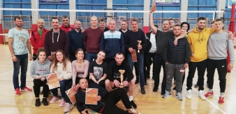 Relacja z turnieju piłki siatkowej dorosłych z okazji 11 listopada