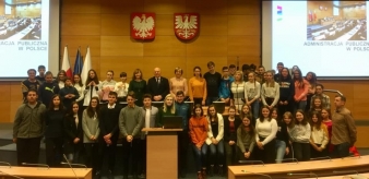 Młodzież z terenu Miasta i Gminy Piwniczna-Zdrój gościła w Urzędzie Marszałkowskim w Krakowie