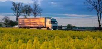 Zasady przewozu os&oacute;b w publicznym transporcie zbiorowym oraz zwolnienia z obowiązku kwarantanny kierowc&oacute;w zawodowych w transporcie międzynarodowym