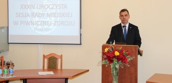 FOTORELACJA: 27 maja Dzień Samorządu Terytorialnego. Życzenia od Przewodniczącego Rady Miejskiej i Burmistrza Piwnicznej-Zdroju