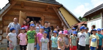 Kolejne grupy uczestniczyły w edukacji ekologicznej