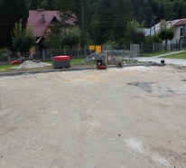 Budowa boiska wielofunkcyjnego w Piwnicznej-Zdroju przy Szkole Podstawowej w Kosarzyskach.