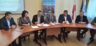 Podpisanie umowy na realizację projektu pt. „Kompleksowa termomodernizacja budynku Szkoły Podstawowej w Piwnicznej – Zdroju”