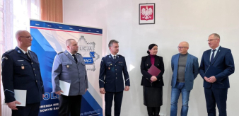 Piwniczańscy Policjanci pożegnali komendanta odchodzącego na emeryturę. Jego obowiązki będzie pełnił asp. sztab. Tomasz Sułkowski