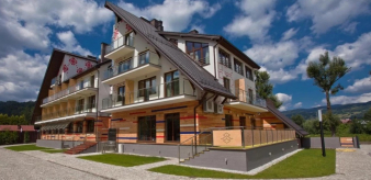 LATO 2025 z Czarną Owcą! Hotel PIWNICZNA SPA & Conference zaprasza